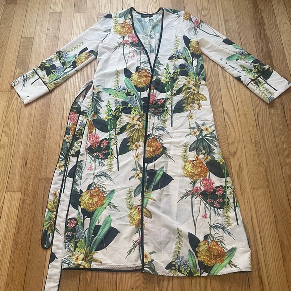 Zara kimono - Picture 1 of 4